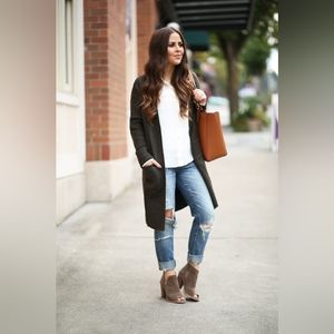 NWT Vince Camuto Peep toed Booties